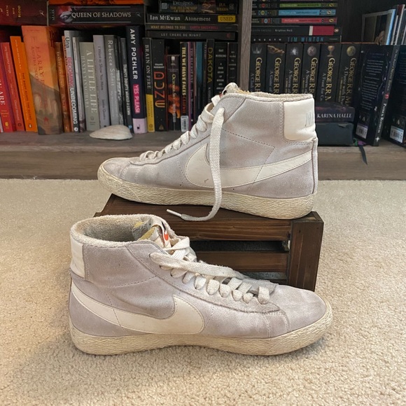 Nike High-Top Sneakers - Picture 5 of 5